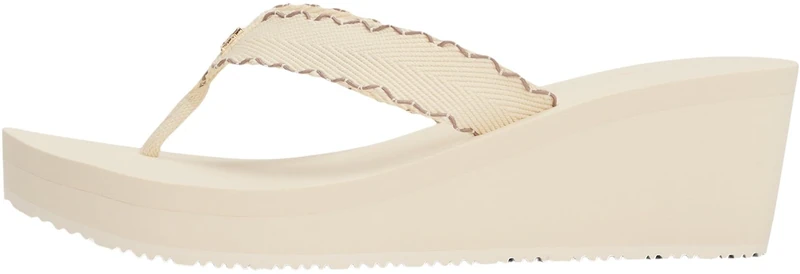 Tommy Hilfiger Women’s Beach Wedge Flip Flops, Off-White (Muslin), 7.5