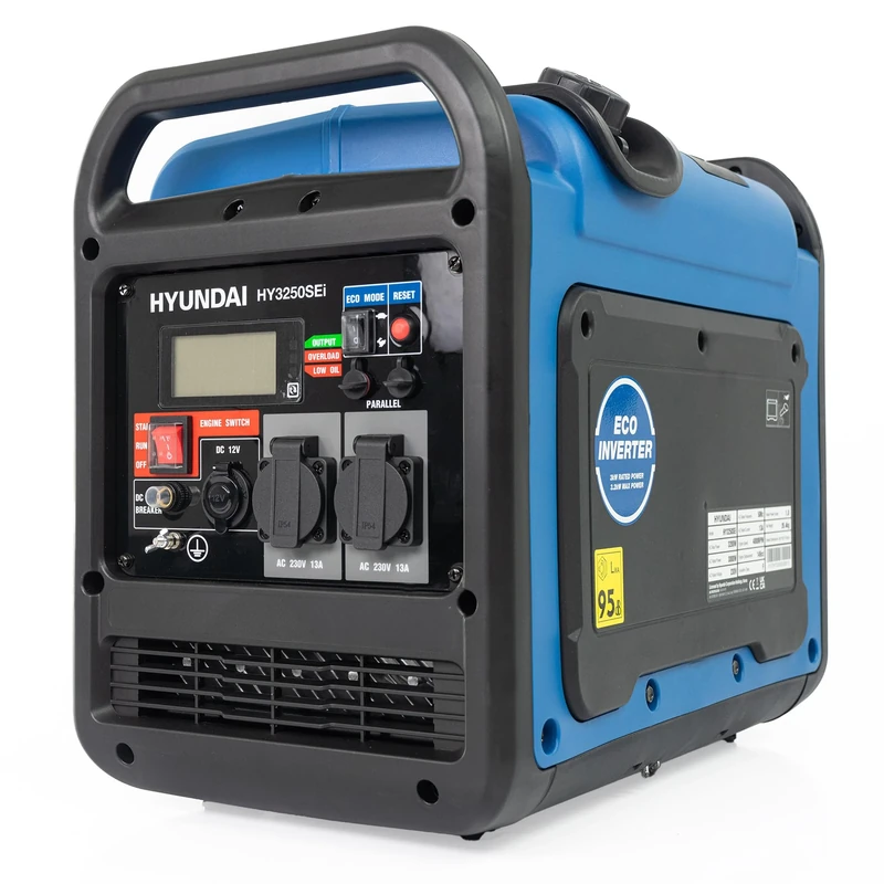 Hyundai 3200W / 3.2kW Petrol Inverter Generator, Pure Sine Wave Output, Lightweight, Quiet with Electric Start, 3 Year Warranty