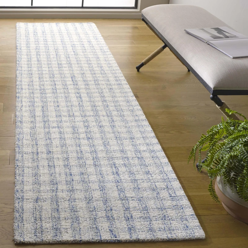 SAFAVIEH Geometric Rug for Living Room, Dining Room, Bedroom - Ebony Collection, Low Pile, in Blue and Ivory, 69 X 274 cm