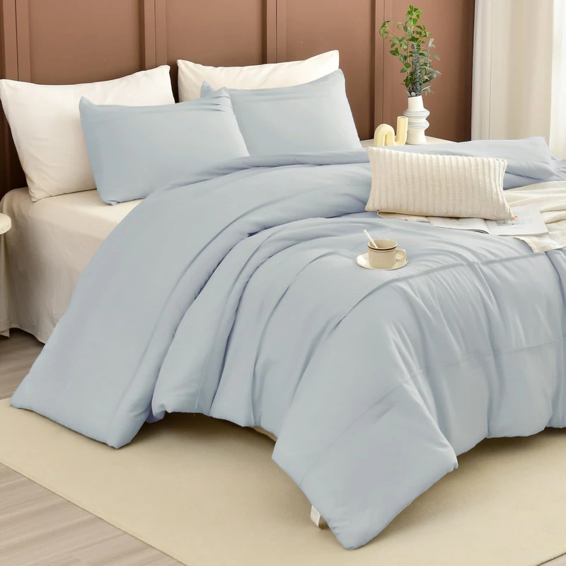 Masaca Oversized King Comforter 128x120,3 Pieces Pinch Pleated Light Blue Comforter Set Lightweight Modern Style Farmhouse Extra Large King Size Bedding for All Season