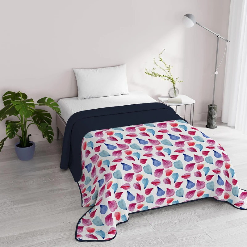 Italian Bed Linen Fantasy Microfibre Summer Quilt 1 and a Half Seater Petals
