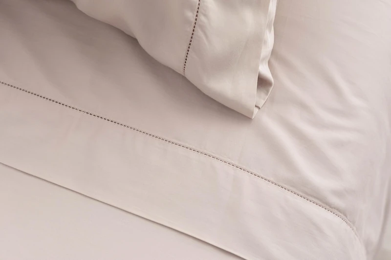 Catherine Lansfield Fantasy Sateen Modern Taupe Bed Sheet Set 180-260 x 280 cm + 2 Pillows 50 x 110 cm