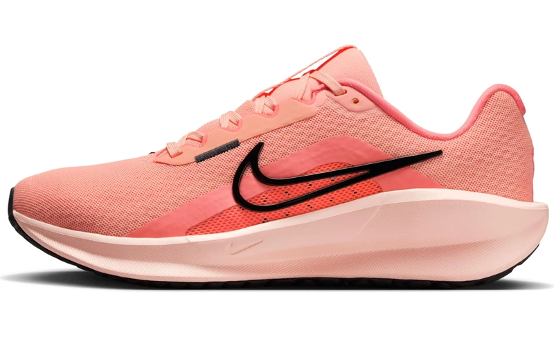 NIKE Downshifter 13 Sneaker - Image 1