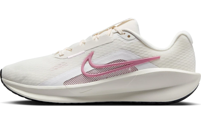 NIKE Downshifter 13 Sneaker - Image 1