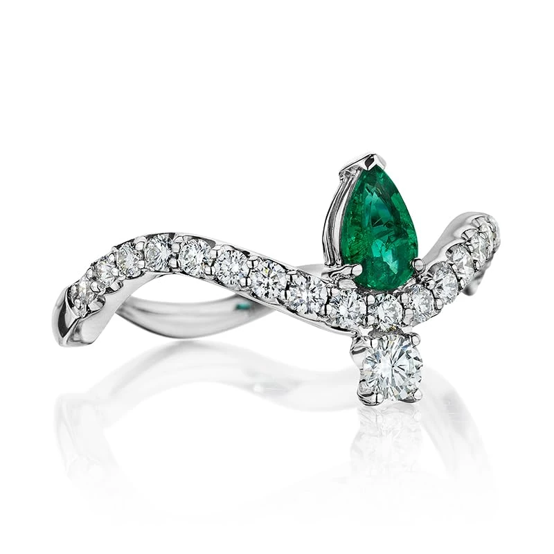 Hueb,18k Mirage White Gold Ring With 0.38 Cts Vs-Gh Diamonds And Emerald,7