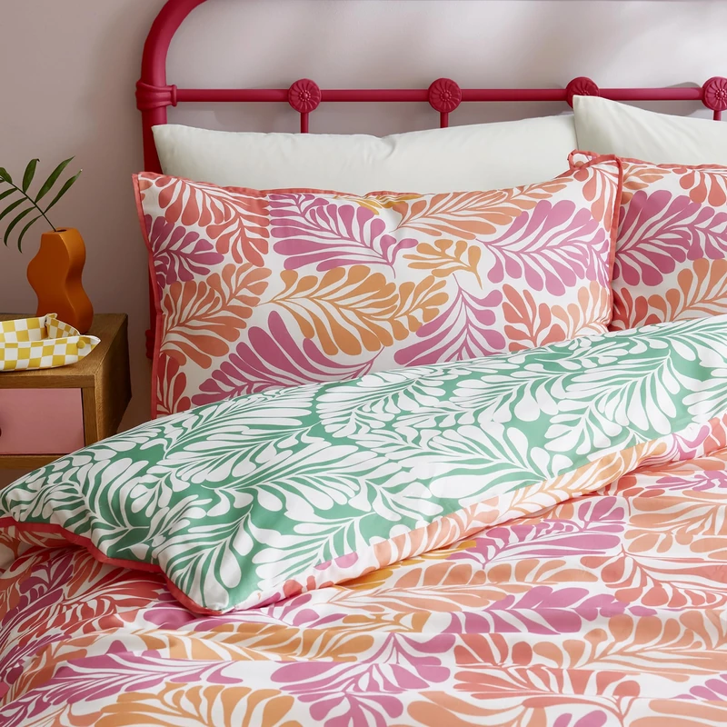 Appletree - Pink Tropical Leaf Duvet Cover - Double Bedding Size (200 x 200cm) - 100% Cotton - Reversible 2 Colours - 2 Pillowcases - Green Jungle Duvet Set - Tropical Palm Leaves Bedding in Pink - Image 1