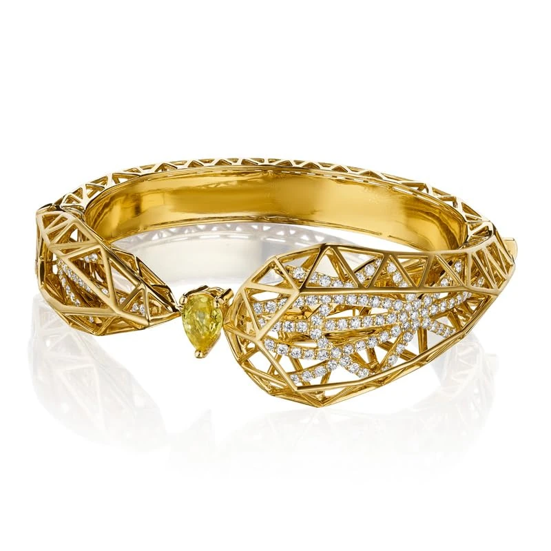 Hueb,18k Estelar Yellow Gold Bracelet/bangle With 1.70 Cts Vs-Gh Diamonds And Sapphire,6"