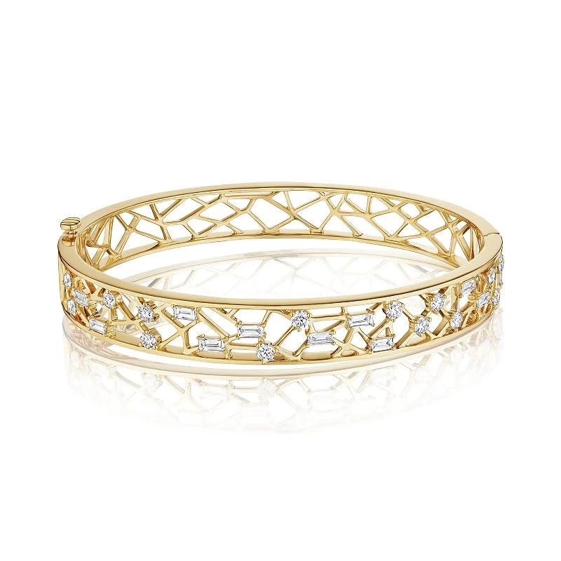 Hueb,18k Estelar Yellow Gold Bracelet/bangle With 1.71 Cts Vs-Gh Diamonds,MEDIUM