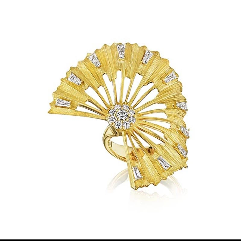 Hueb,18k Bahia Yellow Gold Ring With 0.83 Cts Vs-Gh Diamonds,7