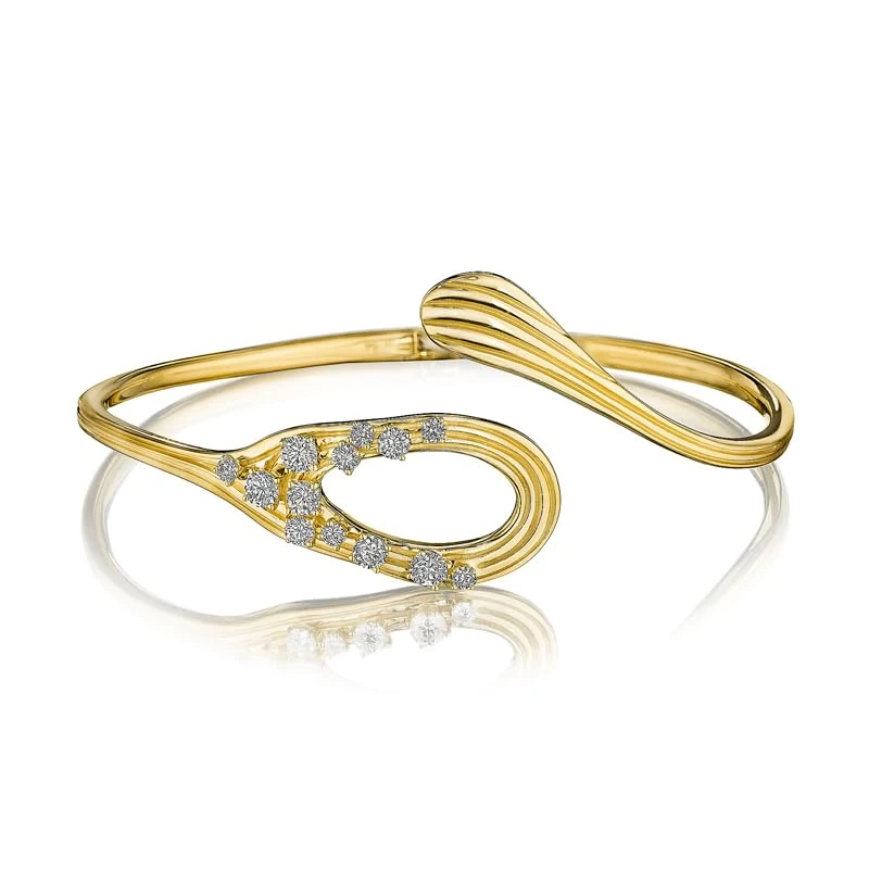 Hueb,18k Bahia Yellow Gold Bracelet/bangle With 0.69 Cts Vs-Gh Diamonds,6"