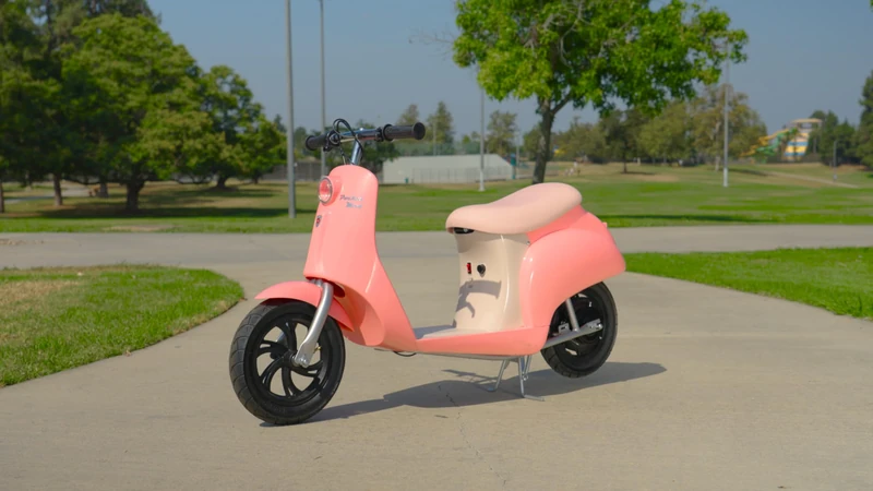 Razor 15184033 Pocket Mod Miniature Euro-Style Electric Ride-on for Ages 8+ High/Low Speed Switch, Up to 80 Minutes Ride Time, Pink, up to 24 km per hour, 2 x 12v Sealed Lead Acid Battery