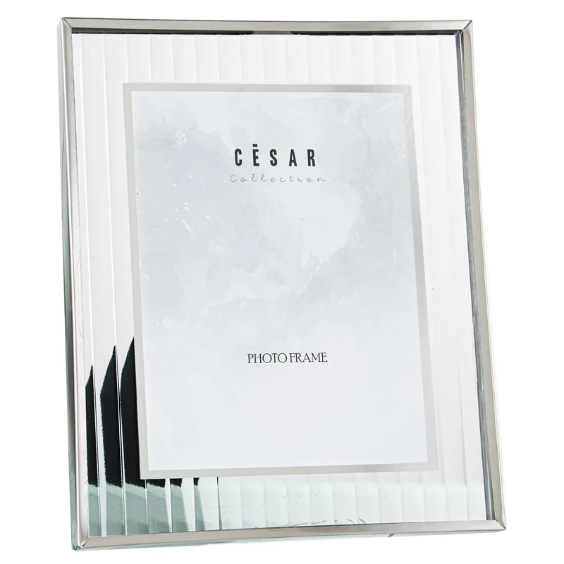 AlexandreHouse Photo holder 20 x 25 cm Crystal with platform edges EXT:27 x 32 cm - Image 1