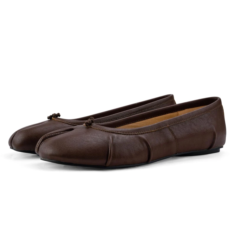 VBDB Tabi Ballet Flats for Women Dressy Casual Shoes Split Toe Wide Flats Light Weight Japanese Shoes, Brown, 5 UK