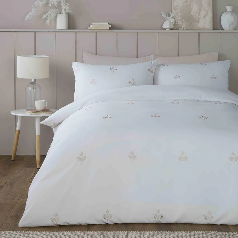 Serene - Leaf Embroidery Duvet Cover - Super King Bedding Size (260 x 220cm) - 2 Pillowcases - Sustainable Recycled Polyester - White Bedding with Leaf - Floral Embroidered Duvet Cover - Natural/White