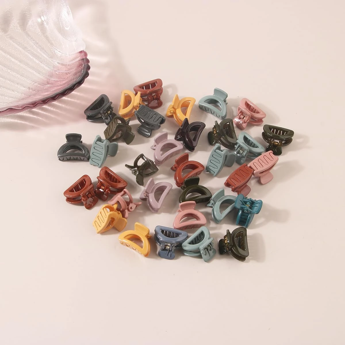 20pcs Set Mini Cute Hair Claw Clips Cute, Non-Slip Ponytail Holders For Women Barrettes Lovely Colorful Hairclip Hair Accessories