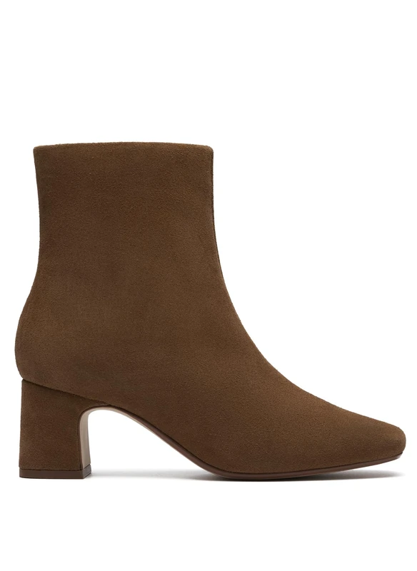 Clarks Fernie Zip Womens Walnut Suede, 5.5
