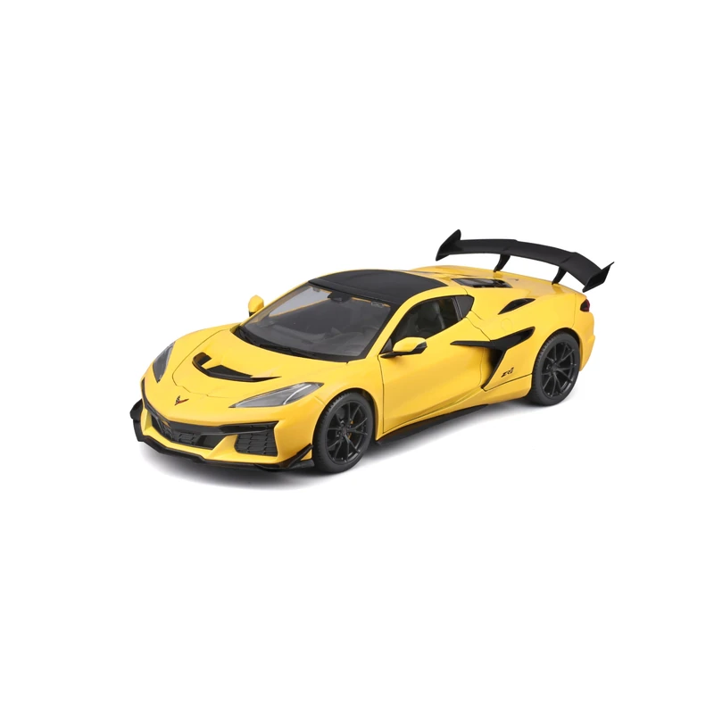 Maisto 1:18 Special Edition 2025 Chevrolet Corvette ZR1, Metallic Yellow - Image 1