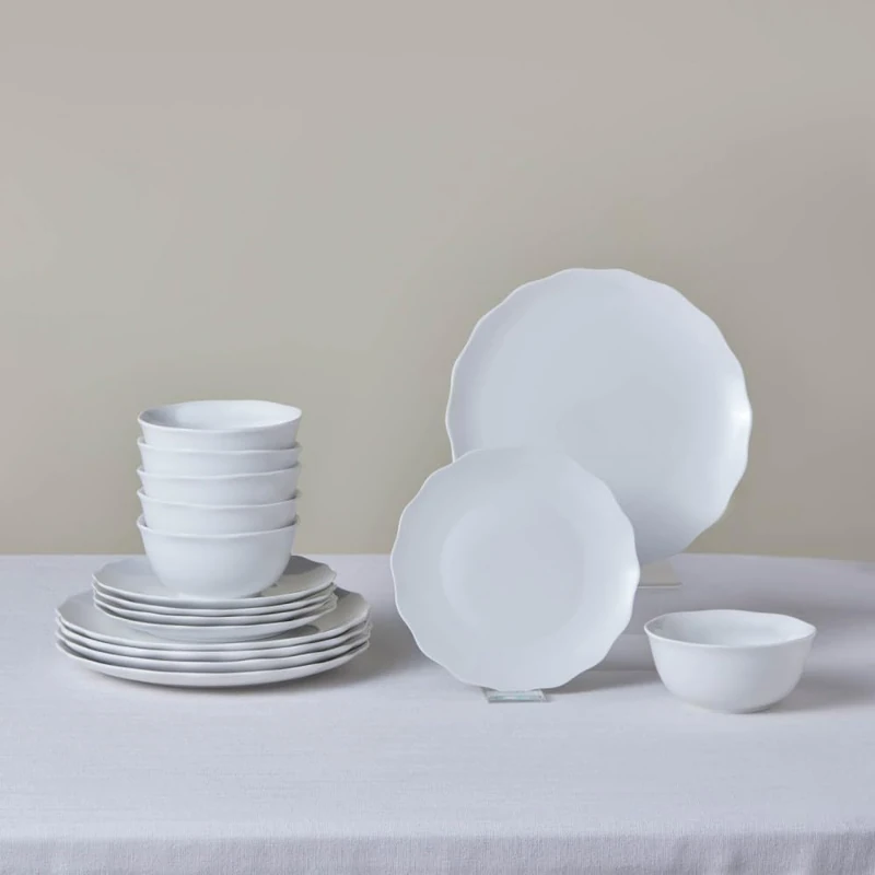 Karaca Scalloped 18-Piece Porcelain Dinner Set for 6 People, White Plates and Bowls, Modern Elegant Dinnerware, Microwave & Dishwasher Safe