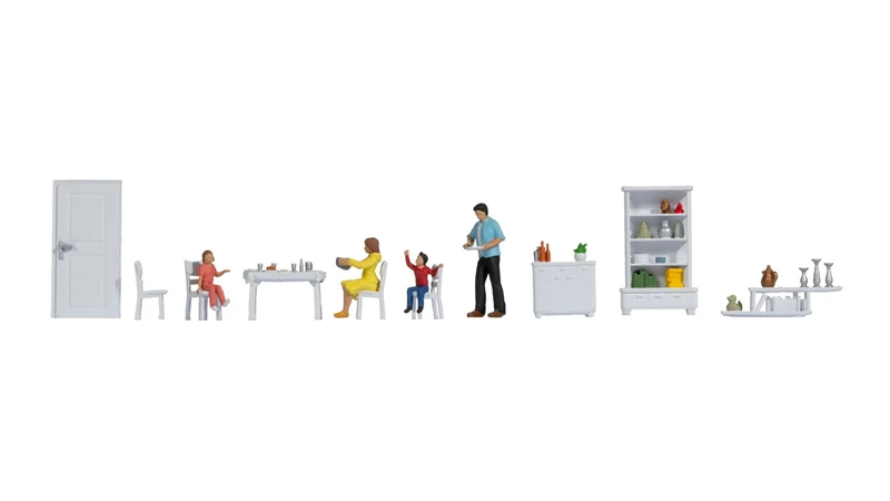 NOCH Dining Room Family Scene - Hand Coloured H0 Scale Figures