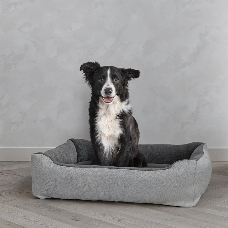 Italian Bed Linen Love Reversible Bed for Dogs and Cats, Light Grey, 84 x 66 x 19 cm