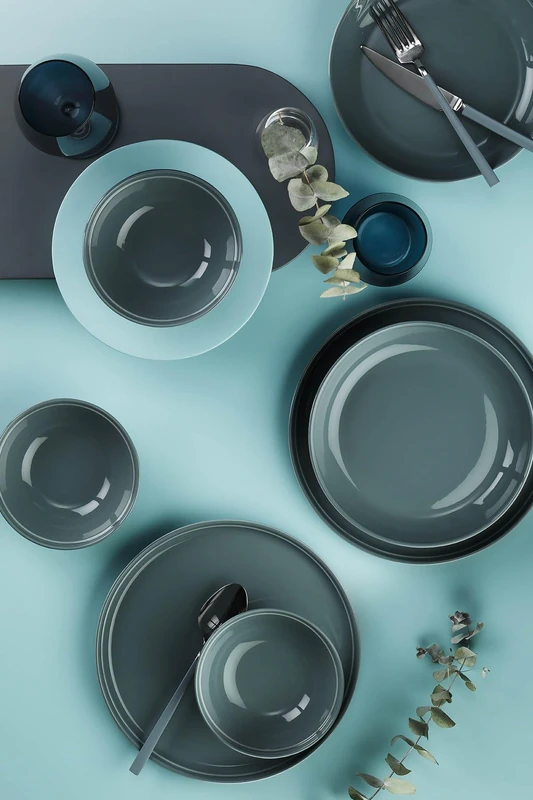 Elegant 18-Piece Dinner Set, 100% Porcelain, Includes 6 Service Plates (25 cm), 6 Plates (21 cm), 6 Bowls (14 cm), Dishwasher & Microwave Safe - Image 1