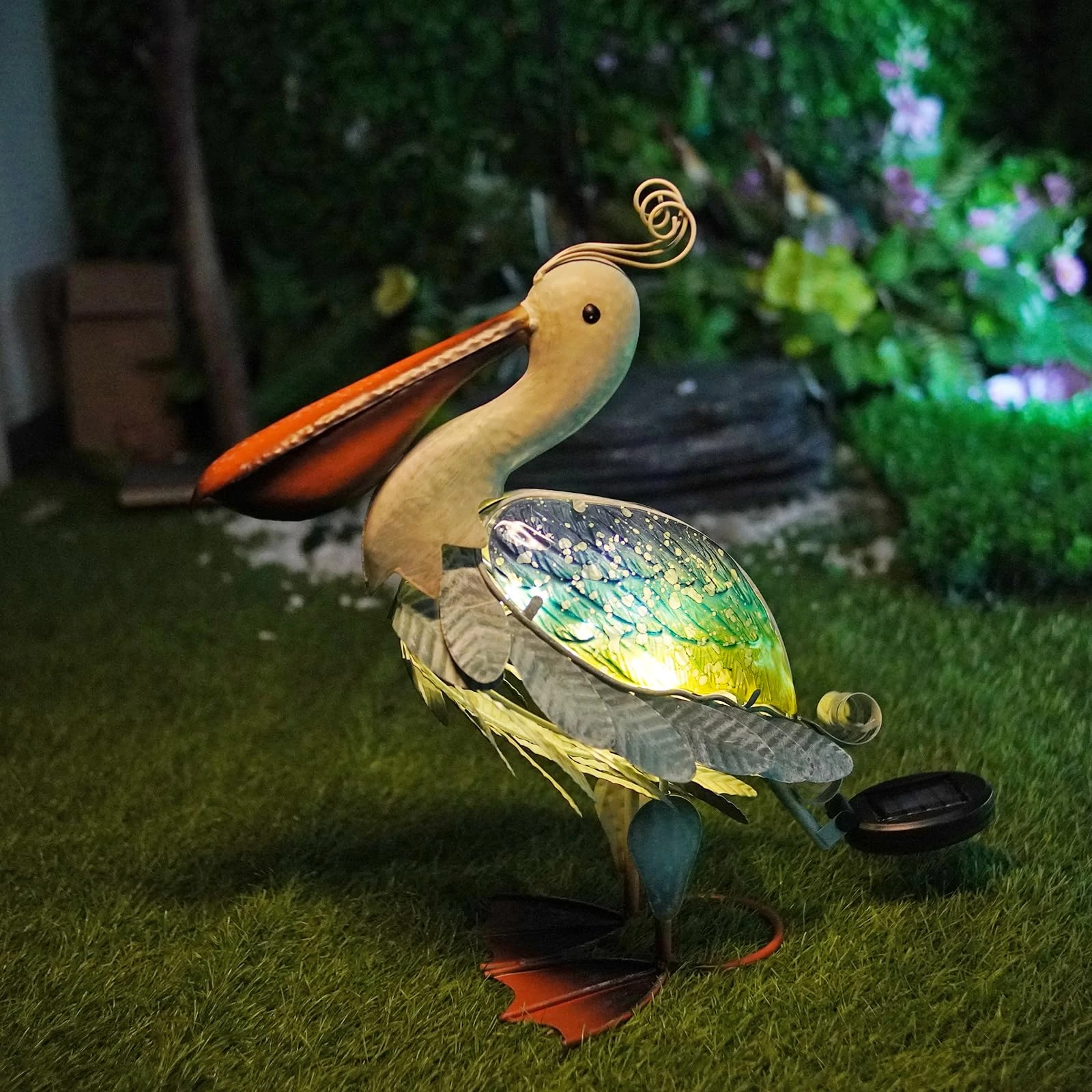 HONGLAND Solar Metal Pelican Statues Garden Sculpture & Statues, 17 Inch Glass Outdoor Pelican Yard Art Coastal Ocean Bird Decor Lawn Ornament for Backyard Porch Patio Decor（Blue-Green）