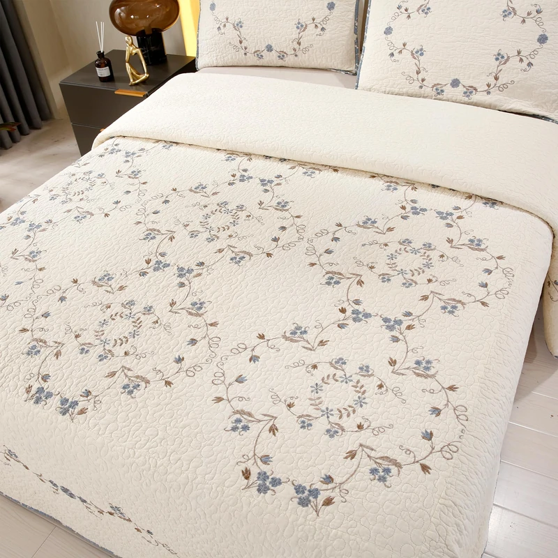 Quilt Set Blue Floral 3D Embroidery Pattern 3 PCS 100% Cotton Reversible Quilted Embroidered Decorative Bedspreads Coverlet Set, Lightweight &Soft King Size White Bedding Coverlet for All Season