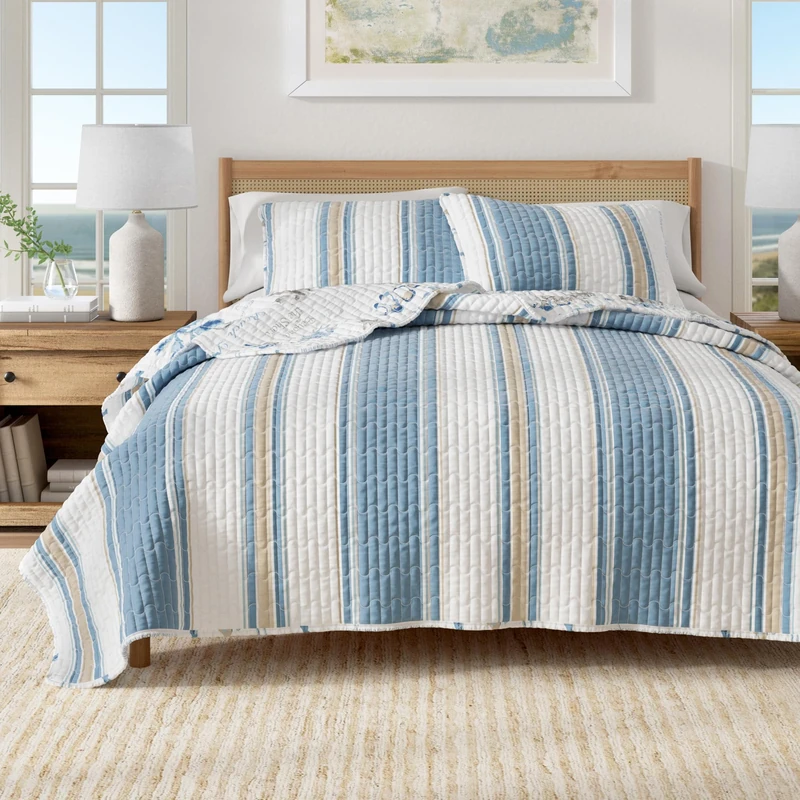 3-Piece King/California King Microfiber Quilt Set with Shams - Reversible Stripe/Coastal Print, Lightweight, Layerable Bedding Set - Nautical Bedspread for All Seasons (Stripe/Ocean Stories)
