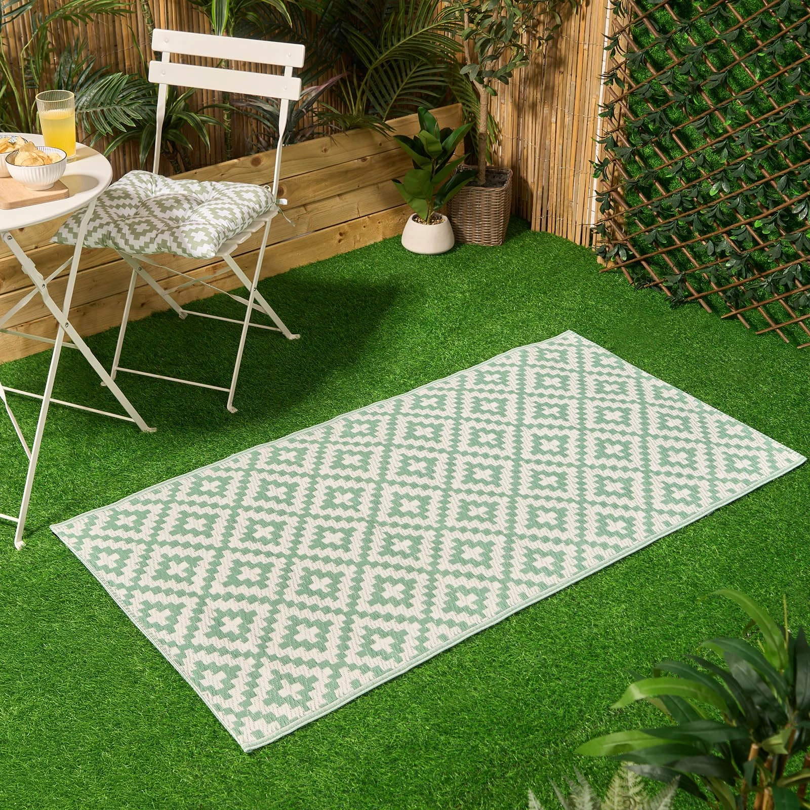 Dreamscene Outdoor Mats For Patio Geometric Print, Water Resistant Foldable Outdoor Rug Non-Slip Reversible Decking Outdoors Carpet For Garden Porch Poolside, Sage/White-160x230cm