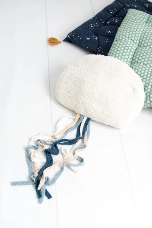Set of 2 Soft Toys Infantiles de Pared Formado Por A Medusa Blanca Y A Medusa Azul Claro