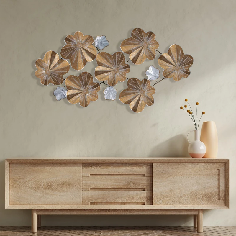 Hand-Painted Decorative Metal Wall Accessory, 125 x 14 x 61.5 cm, 100% Metal, 0.8 mm Thickness, Unique Colour Variations for Stylish Home Decor