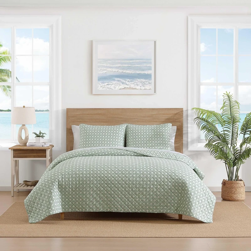 Tommy Bahama - Full/Queen Quilt Set, Luxurious Bedding with Matching Shams, Coastal Inspired Room Essentials (Bahama Diamond Isle Green, Full/Queen)
