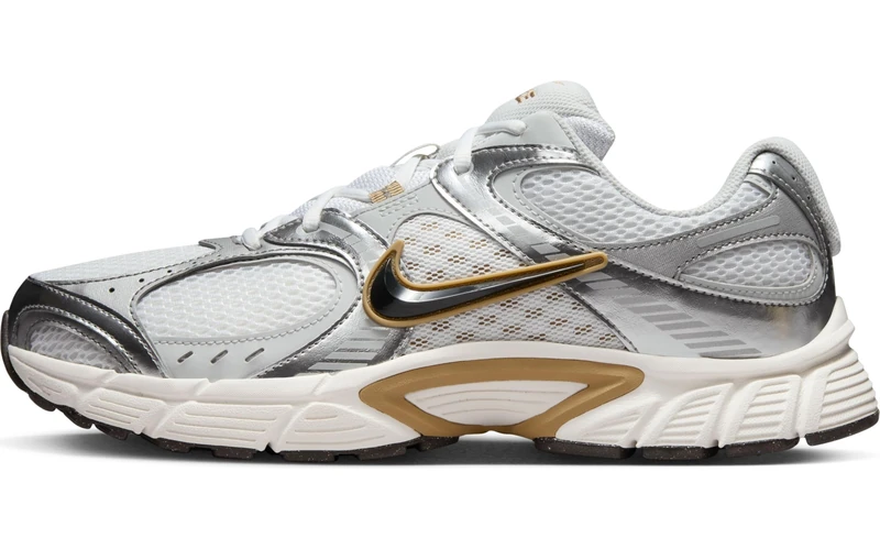 Nike Men's V5 RNR Sneaker, White/Medium Ash-Parachute Bei, 11 UK