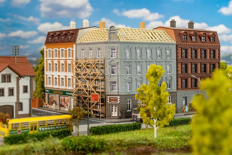 Faller 232166 N Town House in Conversion - Model Building