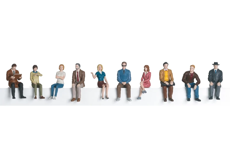 Marklin Sitting Travellers Figure Group - 10 Metal Figures