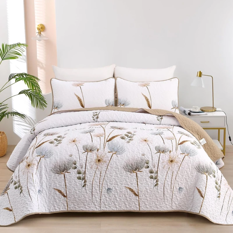 Dinjoy Floral Quilt Set California King Size, Khaki Bedspreads Fall Bedding Set Soft Lightweight Quilts 3 Piece White Oversized Farmhouse Flower Bed Sets (Cal King,112''x96)