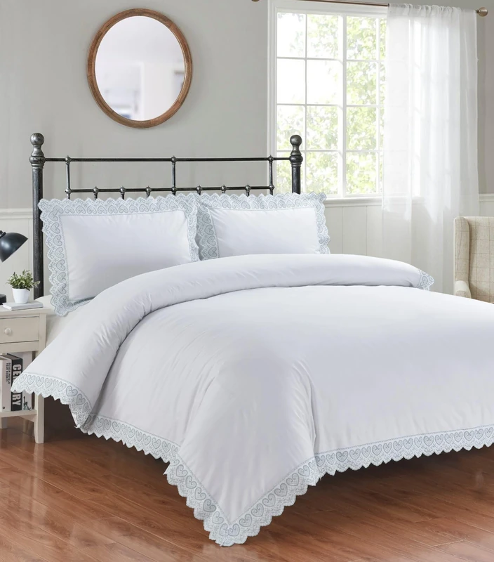 Rapport home Elise Green Embroidery Vintage Style White Kingsize Duvet Cover Set