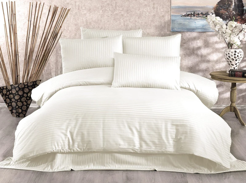 Nuit Des Rêves Elegant Double Quilt Cover Set (200 x 200 cm), Cream, 80% Cotton/20% Polyester, Includes 2 Pillowcases (80 x 80 cm), Machine Washable, 229 Thread Count - Image 1