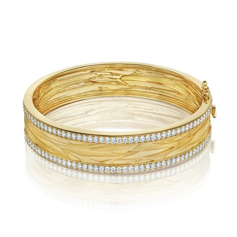Hueb,18k Amazonia (palha) Yellow Gold Bracelet/bangle With 2.06 Cts Vs-Gh Diamonds,MEDIUM