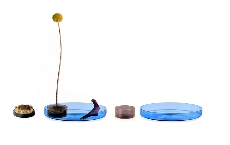 Ichendorf Milano Set of 2 Glass Trays + 1 Flower Frog in Brass, Pink and Light Blue, Kenzan Collection, Handmade - Image 1