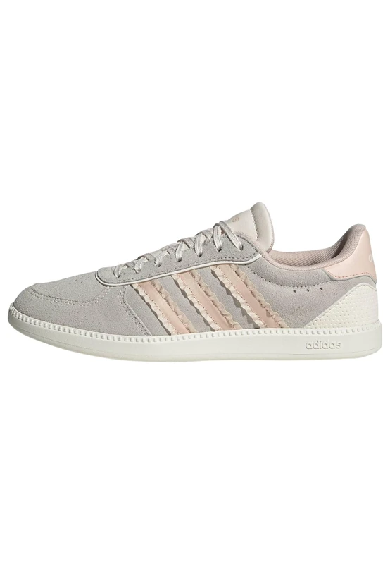 adidas Women's BREAKNET Sleek Shoes, Chalk White/Blush Pink/Off White, 8 UK
