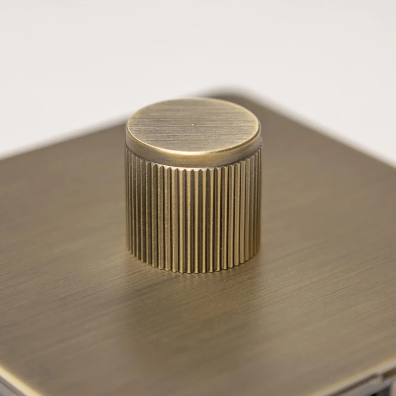 Antique Brass Straight Knurled Switches and Sockets (Single light dimmer - 2 Way)