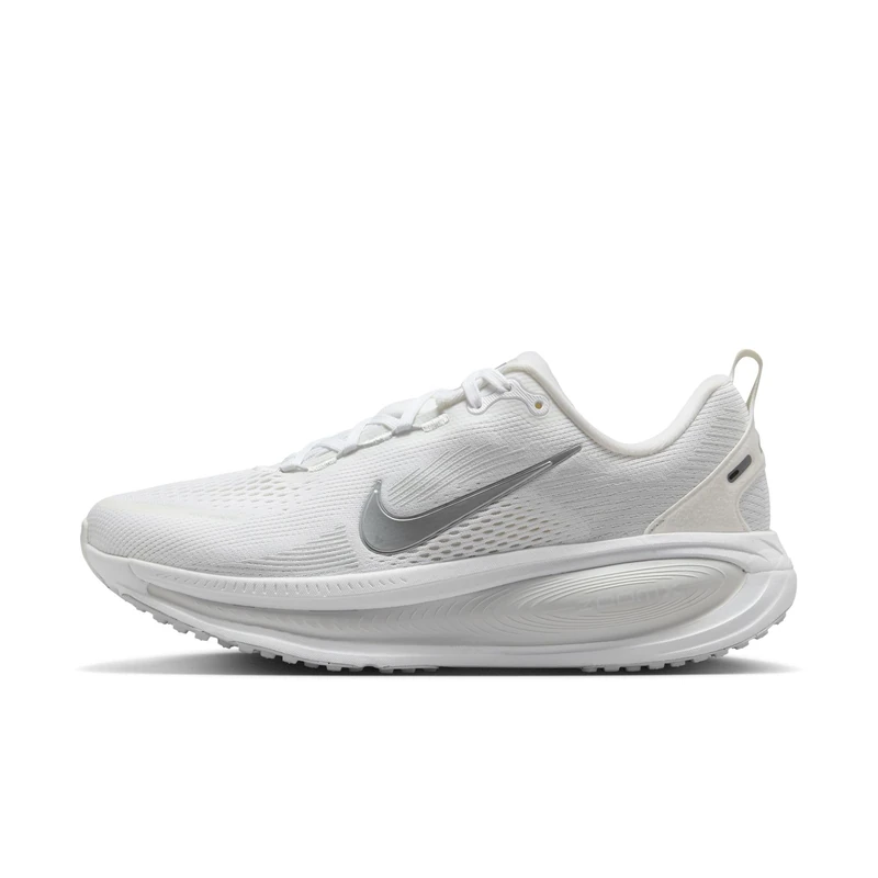 NIKE Vomero 18 Sneaker