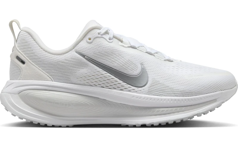 NIKE Vomero 18 Sneaker