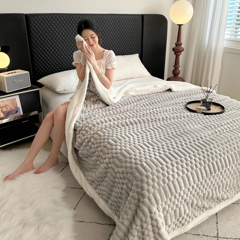 UKELER Sherpa Bed Blanket 80 × 90 inch, Ultra Soft Queen Size Throw Blanket for All Season, 470 GSM Cozy Plush Striped Fleece Blanket for Bedroom Living Room Dorm Hostel Sofa Camping, Silver Gray