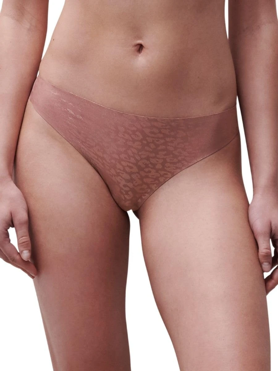 Chantelle Women's Soft Stretch Thong, Pink Leopard Shimmer Print, One size