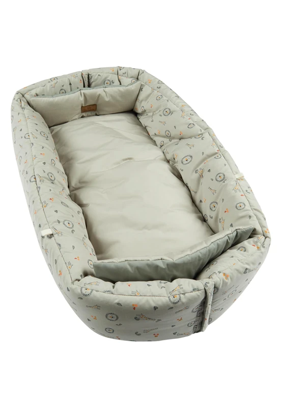 Sterntaler Baby Nest Giraffe & Lion - Soft Cotton Blend Cuddly Nest - Reversible & Convertible to Crawling Blanket - With Loops for Toys - Baby and Toddler Toy, Ochre