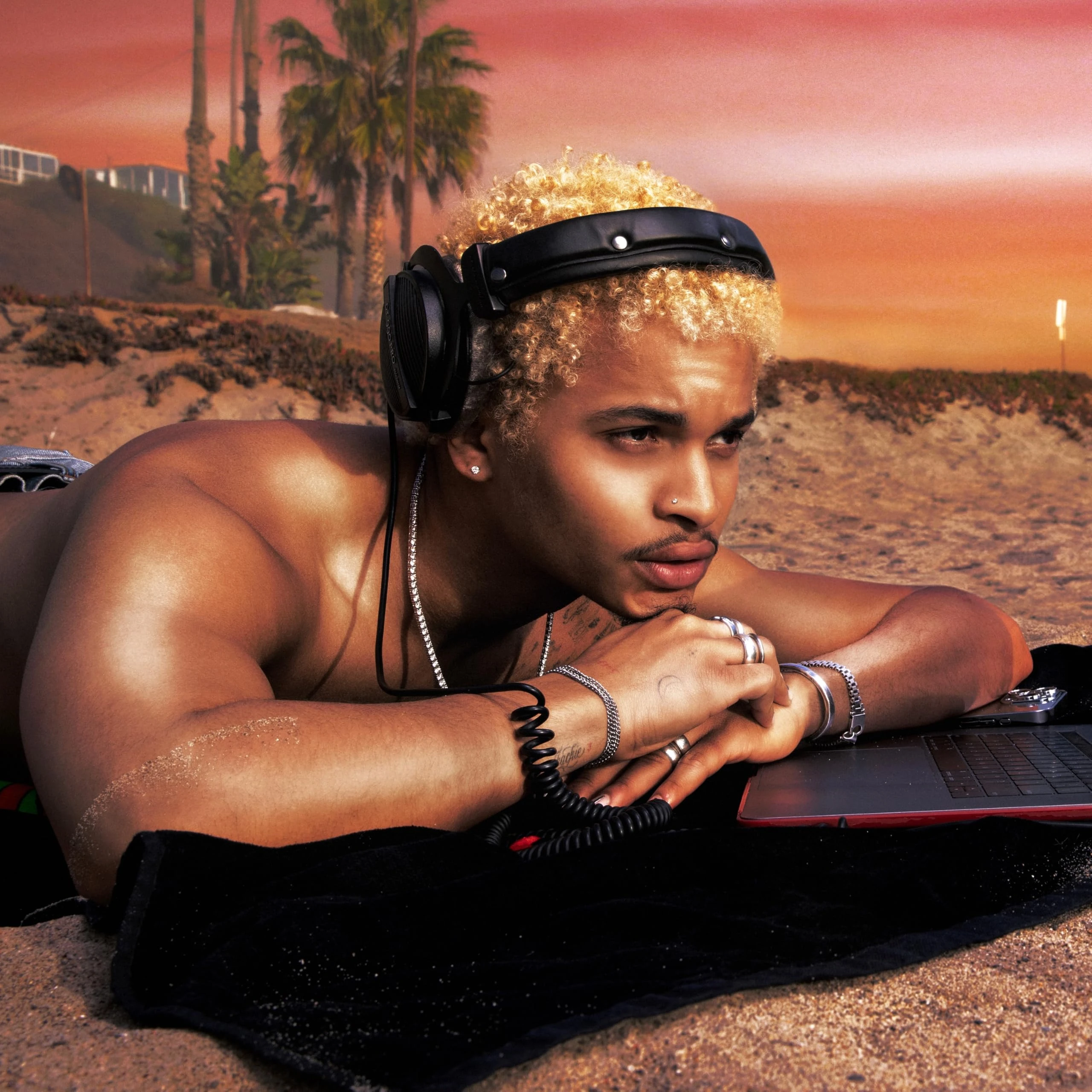 LOVE ON DIGITAL [Explicit]