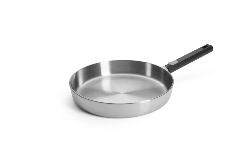 Woll Logic Steel Flat Pan Inductive Diameter 28 cm Height 5 cm with Removable Handle Suitable for All Hob Types PFAS-Free