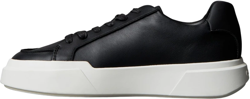 Calvin Klein Women's Chunky Cupsole LACE UP LTH Pinch YW0YW02020 Low Top, Black (Black/Vaporous White/Gum), 6.5